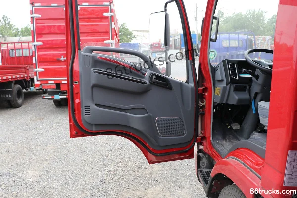 Tangjun Ouling K3 Series 130 hp 4X2(6 wheels) 4.15m Single Row Van Light Truck Cab (1) | 86Trucks