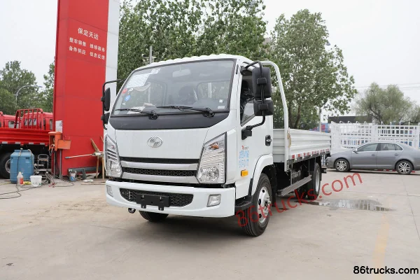Yuejin Fuyun X500 143 hp 4X2(6 wheels) 4.18m single-row flatbed light truck Exterior (3) | 86Trucks