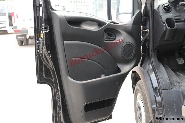 NAVECO Ousheng 122hp 2.3T manual 5-seat low-roof multi-purpose passenger vehicle Cab (3) | 86Trucks