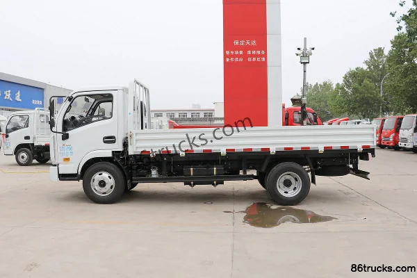 Yuejin Fuyun X500 143 hp 4X2(6 wheels) 4.18m single-row flatbed light truck Body (1) | 86Trucks