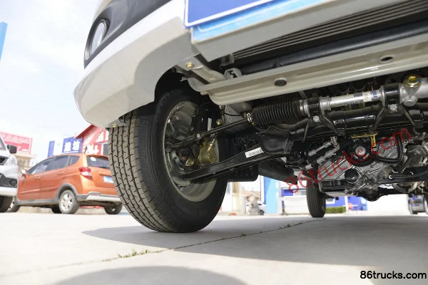 Foton Xiangling V1 1.6L 122hp 4X2(6 wheels) Gasoline 2.53m double-row flatbed micro truck (single rear wheel) (China VI) Chassis (2) | 86Tru