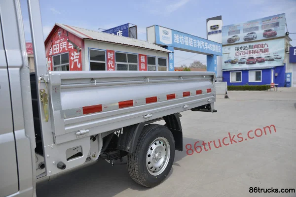 Foton Xiangling V1 1.6L 122hp 4X2(6 wheels) Gasoline 2.53m double-row flatbed micro truck (single rear wheel) (China VI) Body (1) | 86Trucks