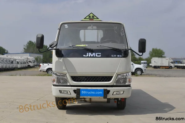 JMC Shunda Wide Body 116 hp 4X2(6 wheels) 4.215m Gas Cylinder Transport Truck Exterior (2) | 86Trucks
