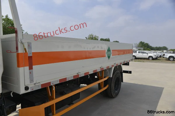 JMC Shunda Wide Body 116 hp 4X2(6 wheels) 4.215m Gas Cylinder Transport Truck (1) | 86Trucks
