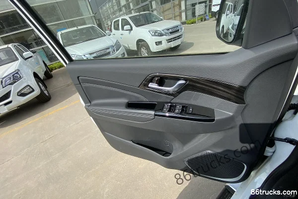 Jiangxi Isuzu D-MAX 2019 Comfort 1.9T Diesel 2WD Automatic Double Cab Pickup (China VI) Chassis (1) | 86Trucks