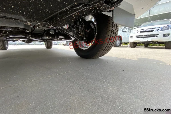 Jiangxi Isuzu D-MAX 2019 Comfort 1.9T Diesel 2WD Automatic Double Cab Pickup (China VI) Body (3) | 86Trucks