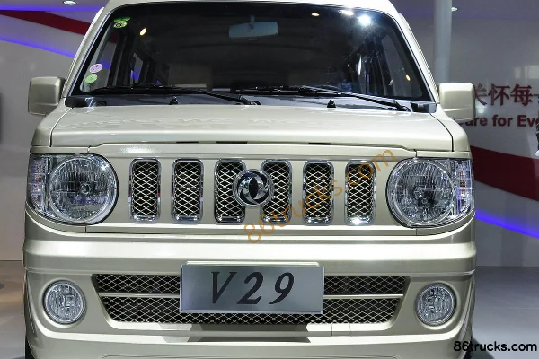 Dongfeng V29 type standard 93 ch 1.3L fourgonnette Extérieur