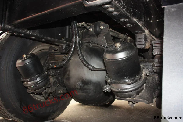HINO 700 série poids lourd 380 ch 8X4(12 roues) camion porteur fourgon 9,6 m Châssis (2) | 86Trucks