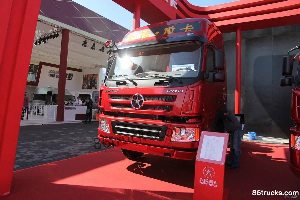 Dayun N8H Heavy Truck Composite Type 350hp 4X2(6 wheels) Tractor Truck (Flat Top) Exterior (2) | 86Trucks
