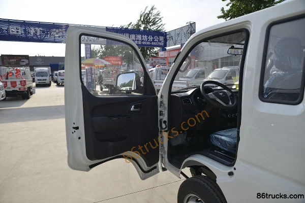 Foton Times Small Card Star 1 116hp 4X2(6 wheels) 3.33m Semi-row Flatbed Light Truck Cab (1) | 86Trucks