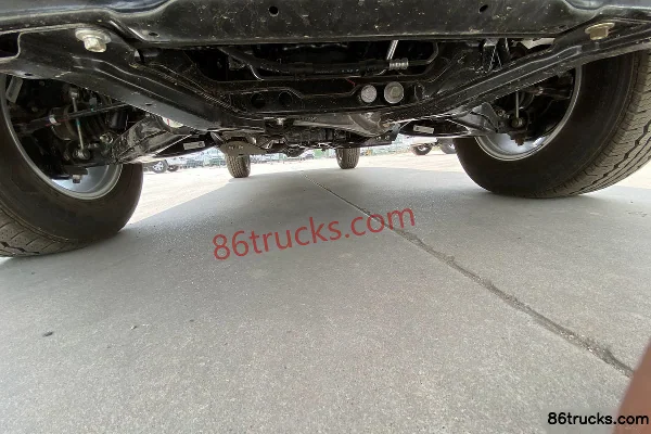 Jiangxi Isuzu Lingtuo 2019 Manual Leading Edition 2.5T Diesel 150hp 4WD Double Cab Pickup Body (1) | 86Trucks