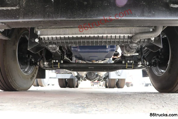 JAC Gallop A5W poids lourd 460 ch 6X4(10 roues) tracteur routier LNG Châssis (1) | 86Trucks