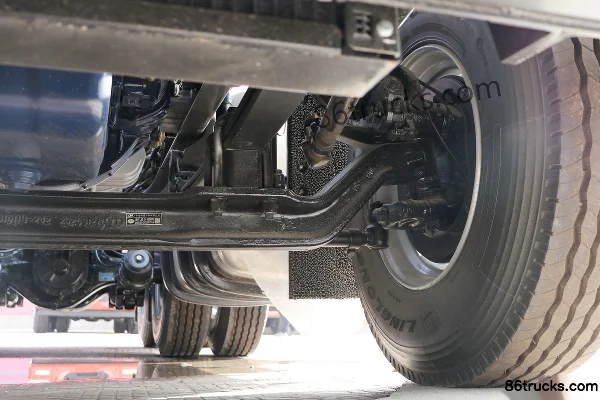 FAW Jiefang Qingdao Han V heavy truck 400 hp 6X4(10 wheels) tractor truck (flat top) Chassis (3) | 86Trucks