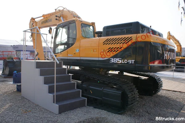 Hyundai Heavy Industries R385LC-9T Crawler Excavator Exterior (3) | 86Trucks
