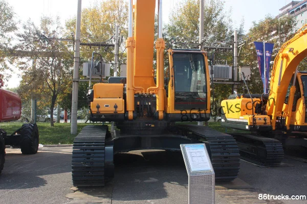Hyundai Heavy Industries R485LC-9T Crawler Excavator Exterior (2) | 86Trucks