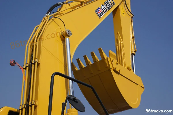 KOMATSU HB205-1 Crawler Hybrid Excavator Exterior (3) | 86Trucks