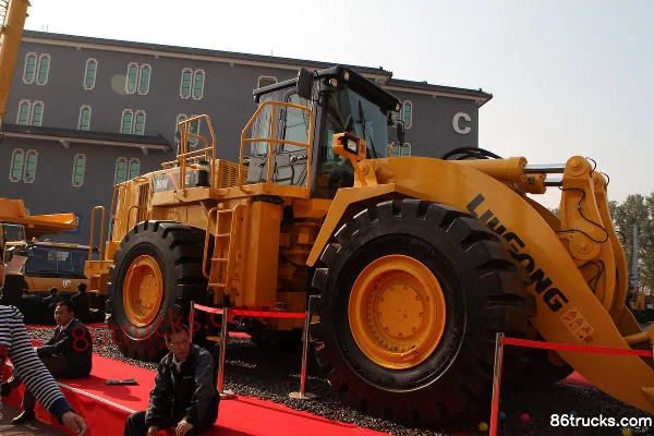 LiuGong CLG899III Wheel Loader Exterior (3) | 86Trucks