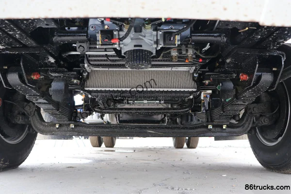 JMC New Shunda Narrow Body 116hp 4X2(6 wheels) 4.21m Single Row Van Truck (China VI) Chassis (1) | 86Trucks