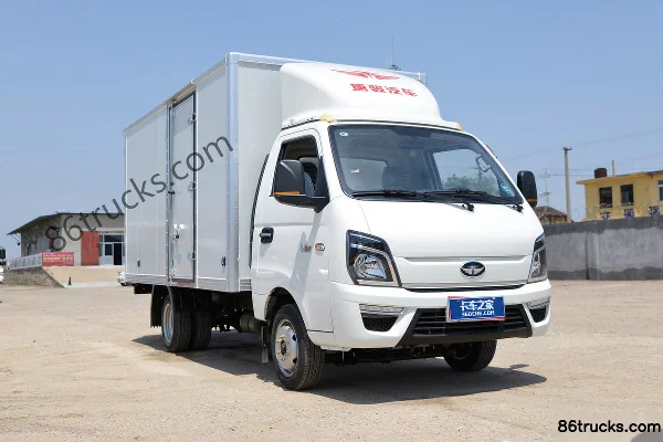 Ouling V5 Deluxe Edition 1.6L 122hp 4X2(6 wheels) Gasoline 4.005m Single Row Wing Opening Box Light Truck Exterior