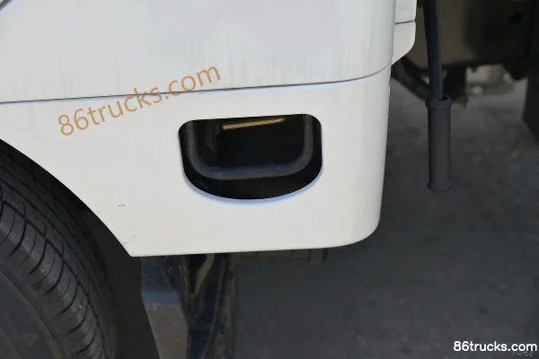 Ouling V5 Deluxe Edition 129 hp 4X2(6 wheels) 4.005 meter Single Row Van Light Truck (China VI) Body (2) | 86Trucks