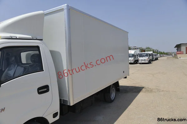 Ouling V5 Deluxe Edition 129 hp 4X2(6 wheels) 4.005 meter Single Row Van Light Truck (China VI) Body (1) | 86Trucks
