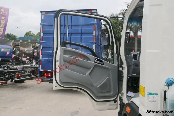 Sinotruk HOWO Dream classique 116 ch 4X2(6 roues) camion léger plateau à cabine simple 4,165 m (1) | 86Trucks