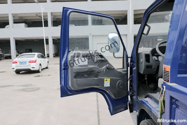 Foton Shidai Xiaoyun 7 88 ch 4X2(6 roues) camion benne 3,67 m Cabine (1) | 86Trucks