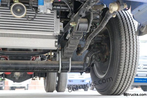 Foton Shidai Xiaoyun 7 88 ch 4X2(6 roues) camion benne 3,67 m Châssis (3) | 86Trucks