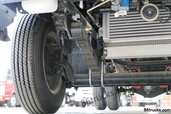 Foton Shidai Xiaoyun 7 88 ch 4X2(6 roues) camion benne 3,67 m Châssis (2) | 86Trucks