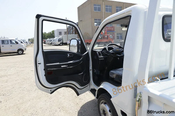 Tangjun Ouling V5 1.6L 105hp 4X2(6 wheels) Gasoline/CNG 3.61m Single Row Flatbed Micro Truck (China VI) Cab (1) | 86Trucks