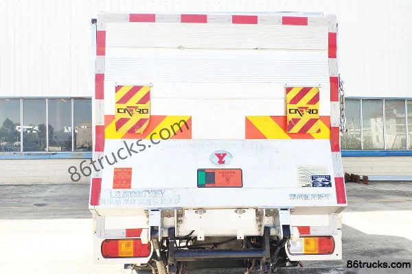 Yanlong Auto 2.5T 2.8m Single Row Pure Electric Enclosed Barrel Garbage Truck 41.11kWh 4X2(6 wheels) Exterior (3) | 86Trucks