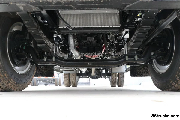 Foton Aumark S3 Series High-efficiency Express Delivery Version 156hp 4X2(6 wheels) 5.25m Cab-over Flatbed Light Truck Chassis (1) | 86Truck