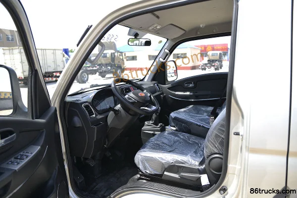 Tangjun Ouling V5 Series 112 hp 4X2(6 wheels) 3.01m Double Row Flatbed Light Truck (China VI) Cab (2) | 86Trucks