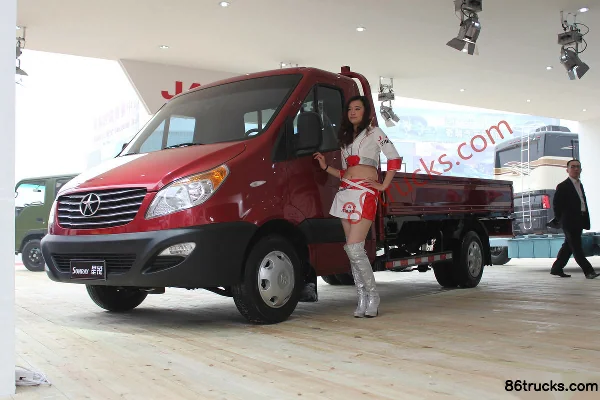 JAC 120 hp 4X2(6 wheels) 3570mm Wheelbase Single Row Flatbed Light Truck (European Short Front) Exterior (2) | 86Trucks
