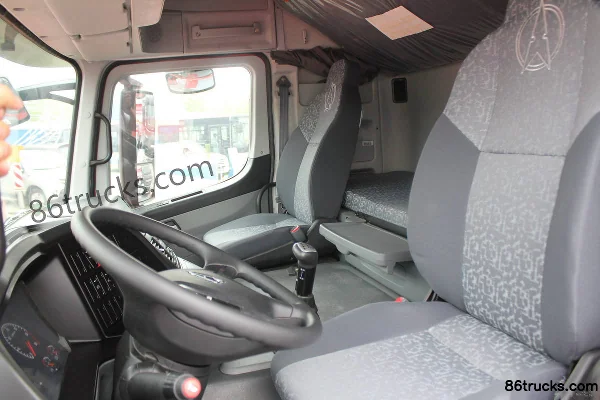 Beiben Truck V3 Elite Edition 430hp 6X4(10 wheels) LNG Tractor Truck (China VI) Cab (2) | 86Trucks