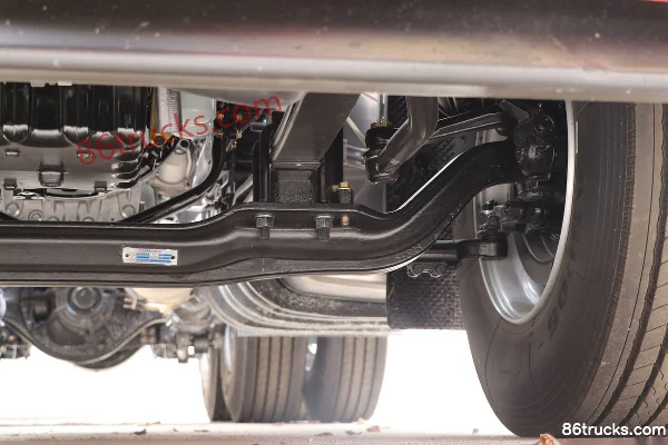 Dongfeng Commercial Vehicle Tianlong KL Heavy Truck 2019 Model 450hp 6X4(10 wheels) Tractor Truck Chassis (3) | 86Trucks