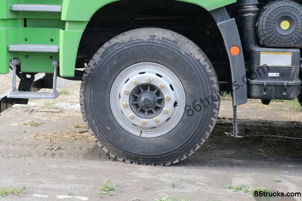 FAW Jiefang Qingdao JH6 Heavy Truck Urban Construction Lightweight Edition 350hp 8X4(12 wheels) 5.6m Dump Truck Chassis (1) | 86Trucks