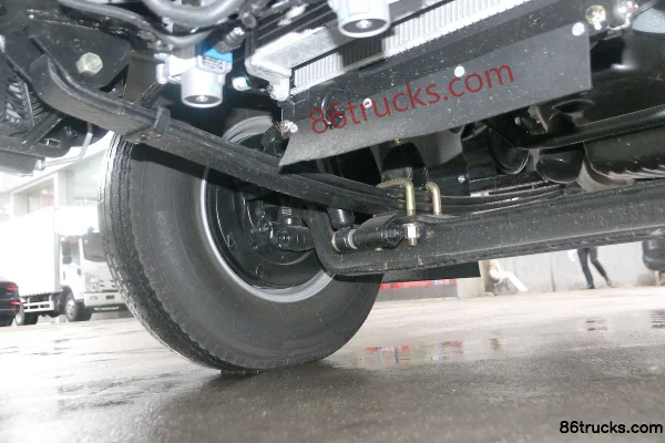 Qingling Isuzu M600 132 hp 4X2(6 wheels) 4.13 m single-row van light truck Chassis (2) | 86Trucks