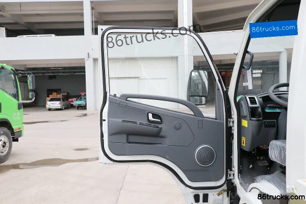 Kama K6 Fulaika 95 hp 4X2(6 wheels) 3.6m single-row flatbed light truck Cab (1) | 86Trucks