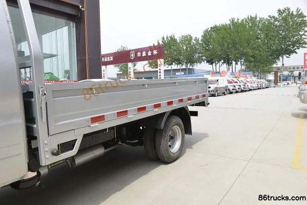 BAW Black Leopard Xingyun G6 1.5L 116hp 4X2(6 wheels) Gasoline 3.06m Single Row Flatbed Mini Truck (China VI) Body (1) | 86Trucks