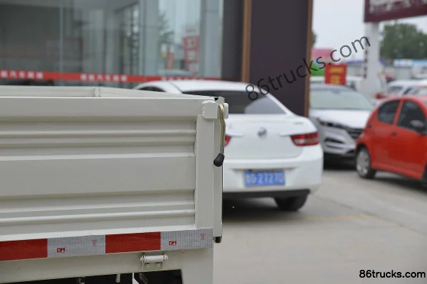 Dayun New Aopuli 116 hp 4X2(6 wheels) 4.05m Single Row Flatbed Light Truck Body (2) | 86Trucks