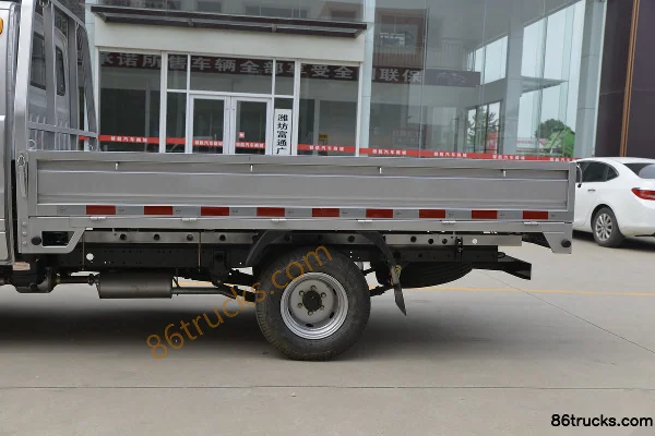 Beiqi Heibao Xingyun G6 1.5L 116hp 4X2(6 wheels) Gasoline 3m Semi-Cab Flatbed Mini Truck (China VI) Body (1) | 86Trucks