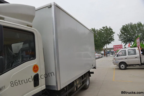 Dayun New Aopuli 137hp 4X2(6 wheels) 4.18m Single Row Van Light Truck Body (1) | 86Trucks