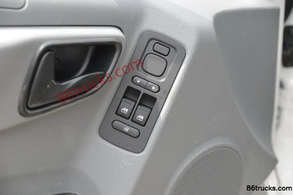 Foton utilitaire Tuyano E 110 ch 4X2(6 roues) camion frigorifique Cabine (2) | 86Trucks