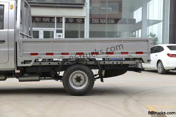 Beiqi Black Leopard Xingyun G6 1.5L 116hp 4X2(6 wheels) Gasoline 3.06m Single Row Stake Light Truck (China VI) Body (2) | 86Trucks