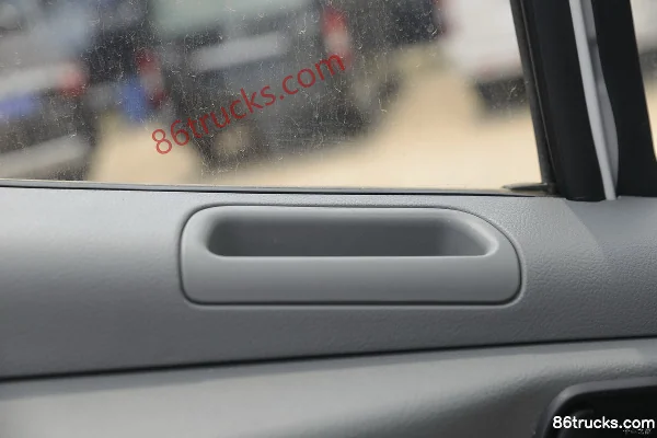 Foton Commercial Vehicle Tuyano E5 2019 Model 110hp 2.8T Diesel 3-Seat Short Wheelbase Enclosed Van Cab (2) | 86Trucks