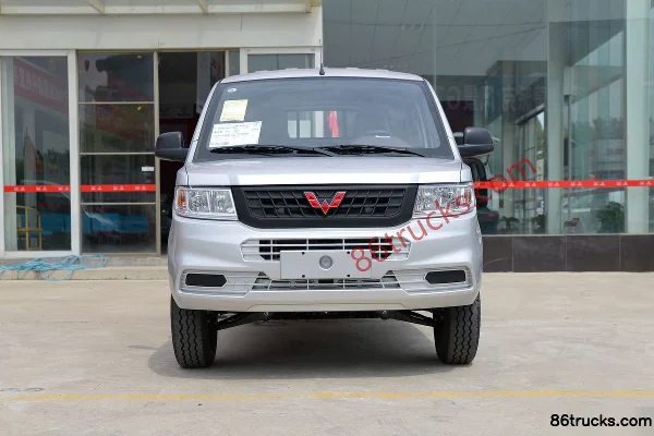 Wuling Rongguang Xinka 1.5L 99 hp 4X2(6 wheels) Gasoline 2.45m Double Row Stake Micro Truck Exterior (2) | 86Trucks