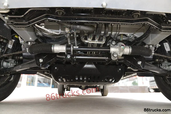 Wuling Rongguang Xinka 1.5L 99 hp 4X2(6 wheels) Gasoline 2.45m Double Row Stake Micro Truck Chassis (1) | 86Trucks