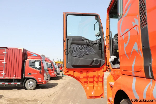 Sinotruk Sitrak G7 Heavy Truck 440 hp 6X4(10 wheels) Tractor Truck (16-speed) Cab (1) | 86Trucks