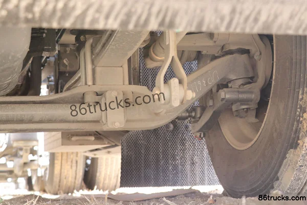 Sinotruk Sitrak SITRAK G7 poids lourd 440 ch 6X4(10 roues) tracteur routier LNG (China VI) (réservoir latéral) Châssis (3) | 86Trucks